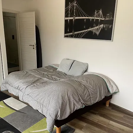 Avec Piscine Apartment *